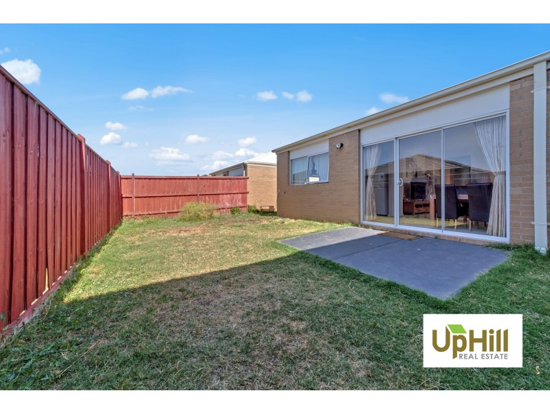 14 SALOON CIRCUIT, Clyde North VIC 3978