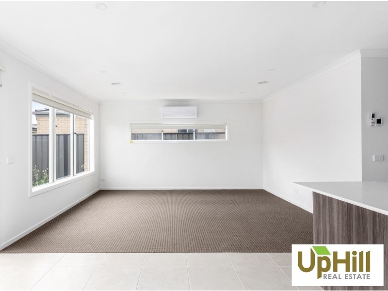 Clyde North VIC 3978