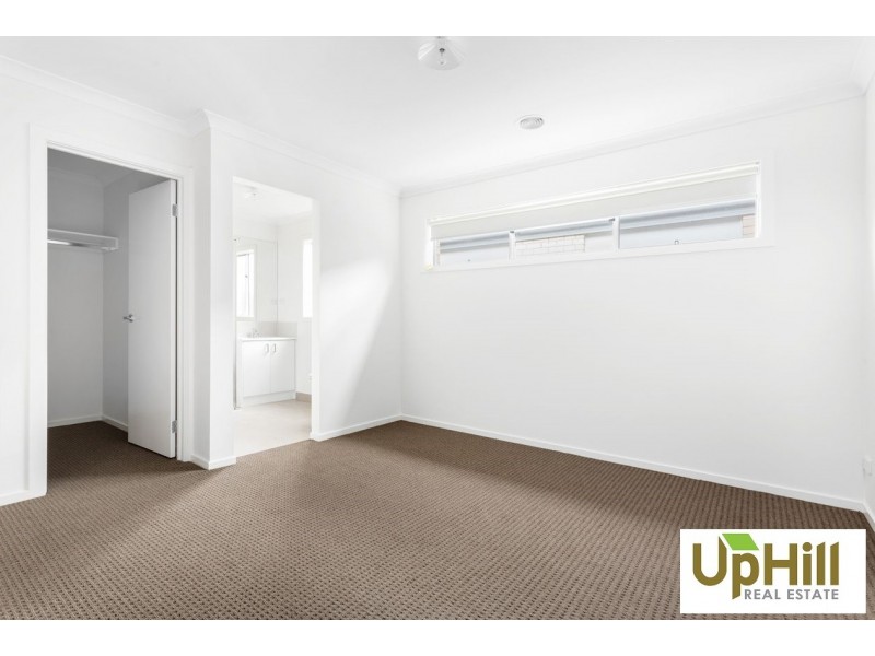 Clyde North VIC 3978