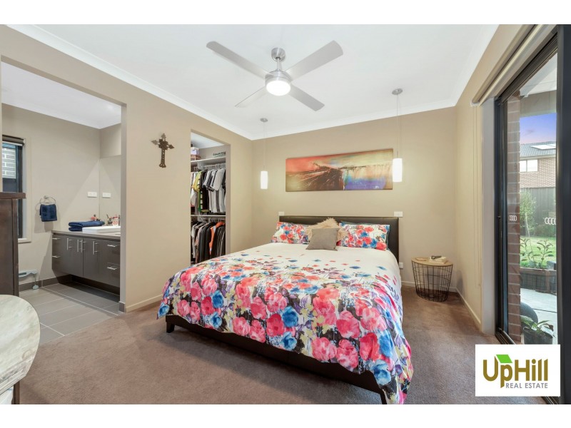 Clyde North VIC 3978