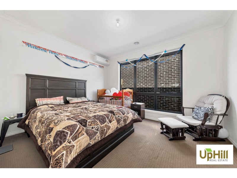 24 Greenslate Street, Clyde North VIC 3978