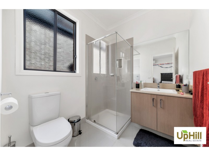24 Greenslate Street, Clyde North VIC 3978