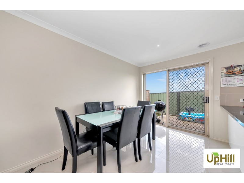 25 Shale Rise, Officer VIC 3809