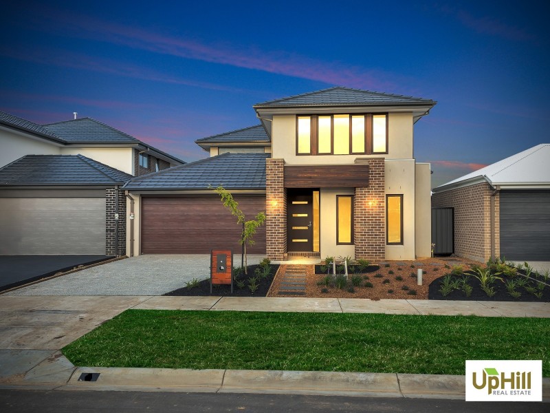 26  SERENGETI STREET, Clyde North VIC 3978