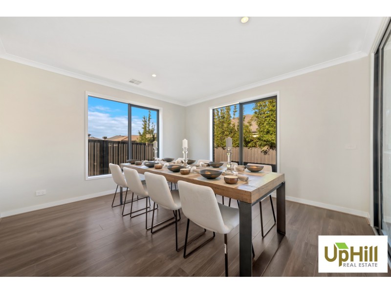 26  SERENGETI STREET, Clyde North VIC 3978