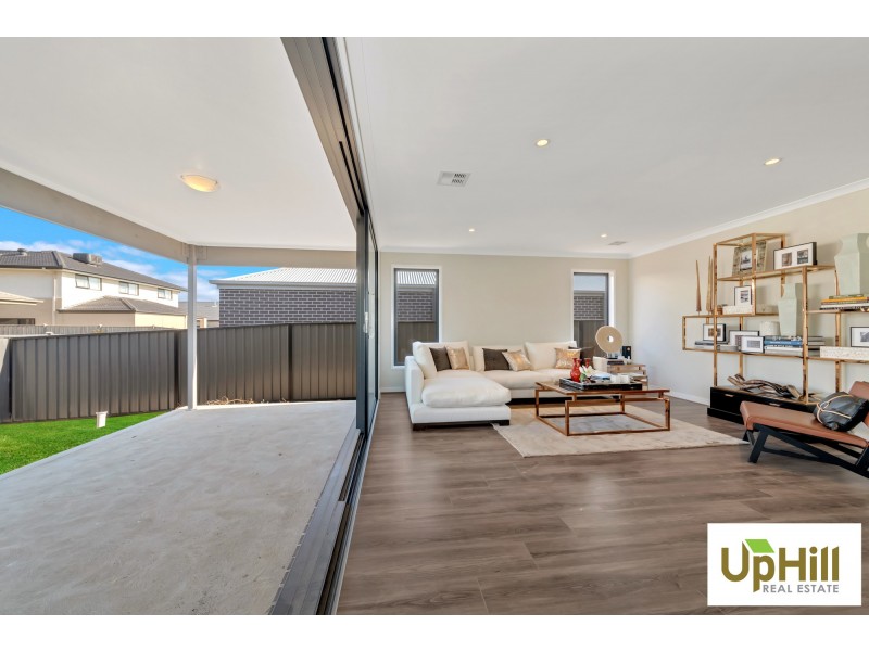 26  SERENGETI STREET, Clyde North VIC 3978