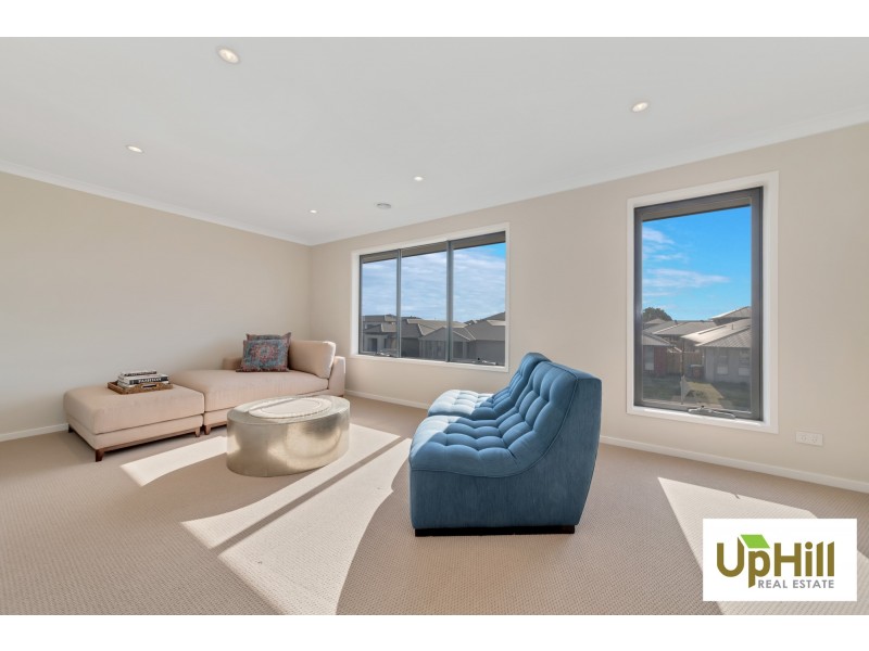 26  SERENGETI STREET, Clyde North VIC 3978