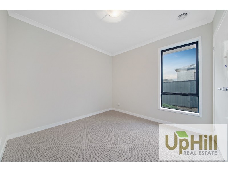 14 Keighery Drive, Clyde North VIC 3978