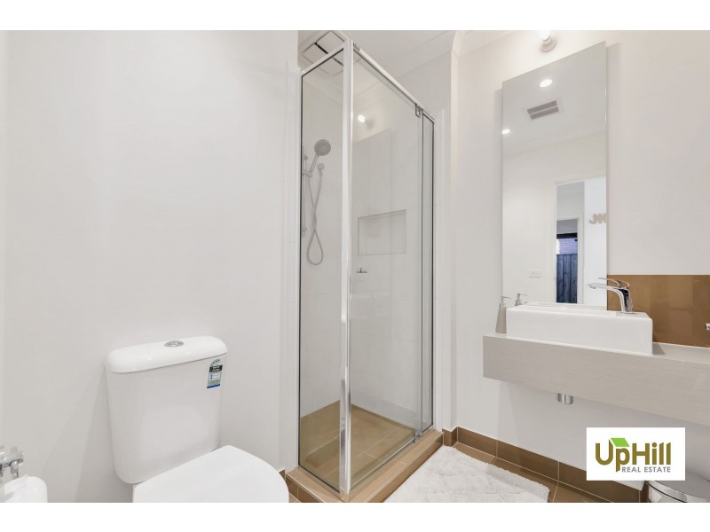 11 Carmicheal Avenue, Cranbourne West VIC 3977