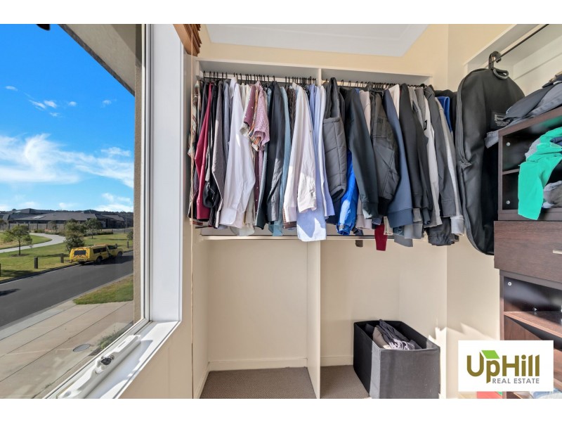 11 Carmicheal Avenue, Cranbourne West VIC 3977