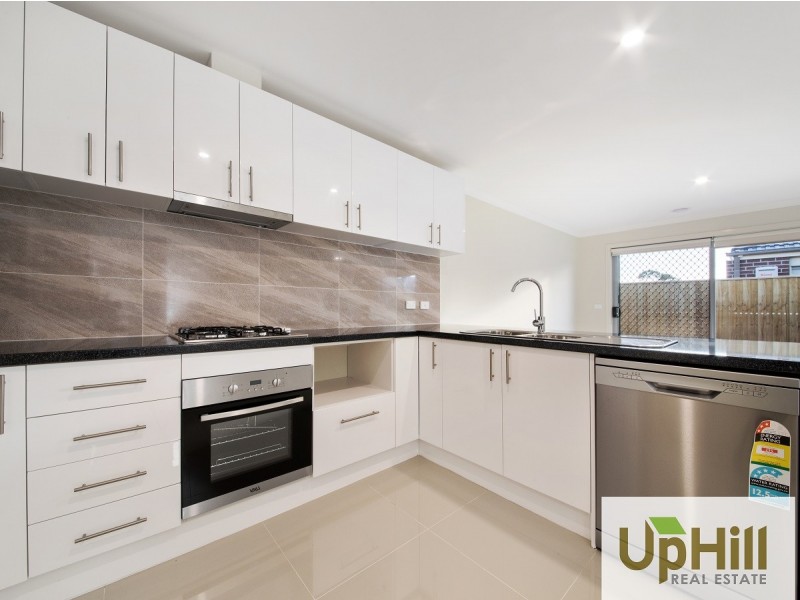 19 MAYWOOD STREET, Pakenham VIC 3810