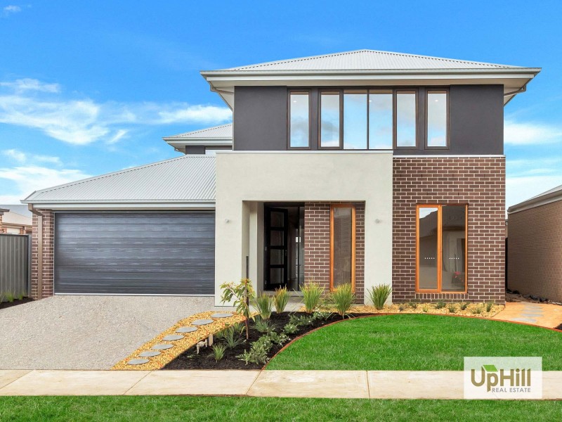 30 EPSOM LANE, Cranbourne North VIC 3977