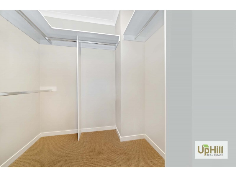 30 EPSOM LANE, Cranbourne North VIC 3977