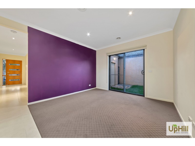 15 JUTLAND CLOSE, Clyde North VIC 3978