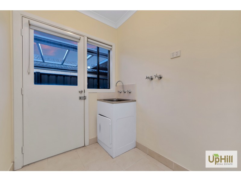 15 JUTLAND CLOSE, Clyde North VIC 3978
