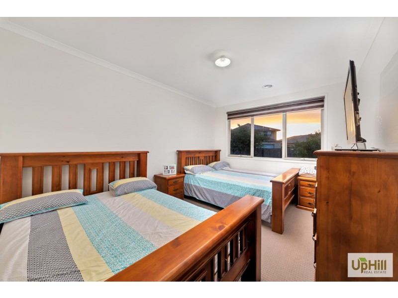 31 BRIGHTSTONE DRIVE, Clyde North VIC 3978