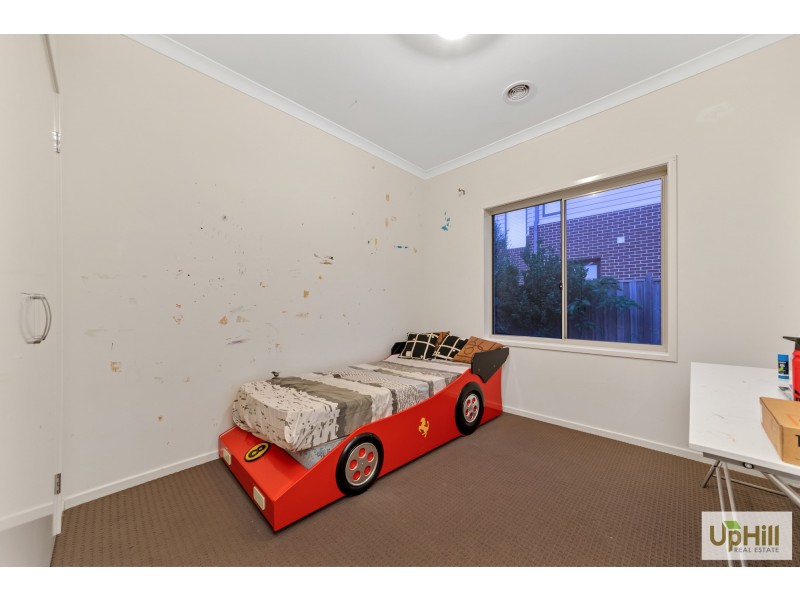 31 BRIGHTSTONE DRIVE, Clyde North VIC 3978