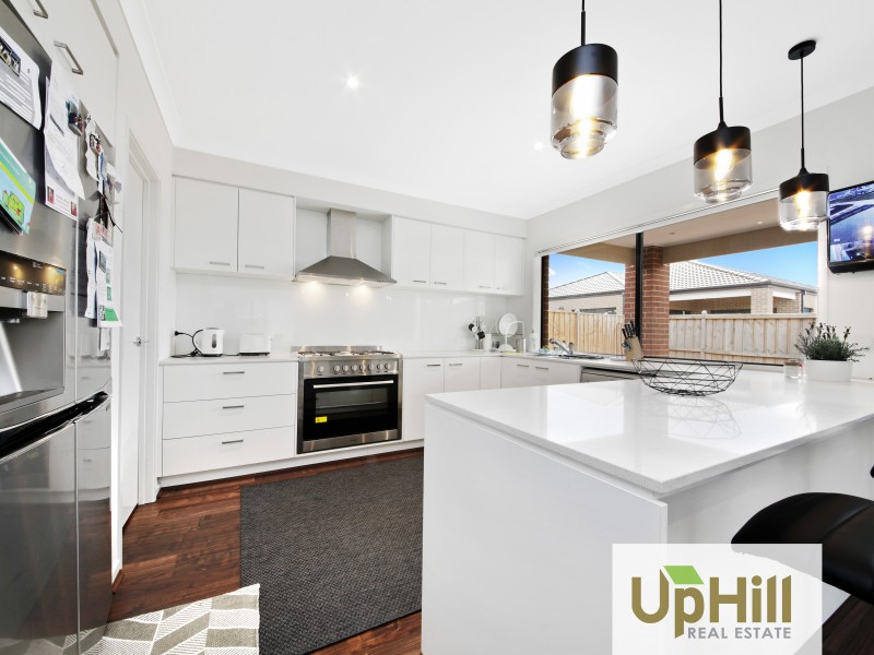 55 MOXHAM DRIVE, Clyde North VIC 3978