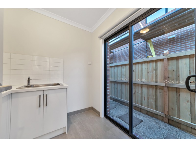 26 SCOTLAND CIRCUIT, Cranbourne West VIC 3977