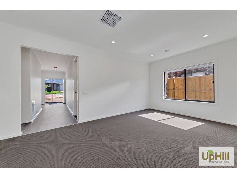 14 Kenyan Avenue, Clyde VIC 3978