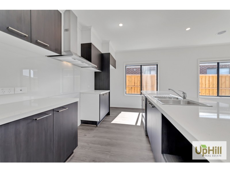 14 Kenyan Avenue, Clyde VIC 3978