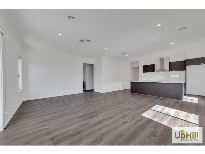 14 Kenyan Avenue, Clyde VIC 3978