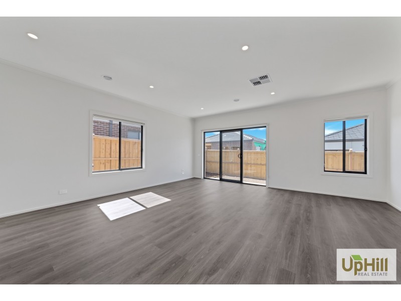 14 Kenyan Avenue, Clyde VIC 3978