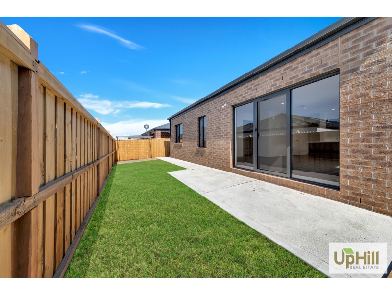14 Kenyan Avenue, Clyde VIC 3978