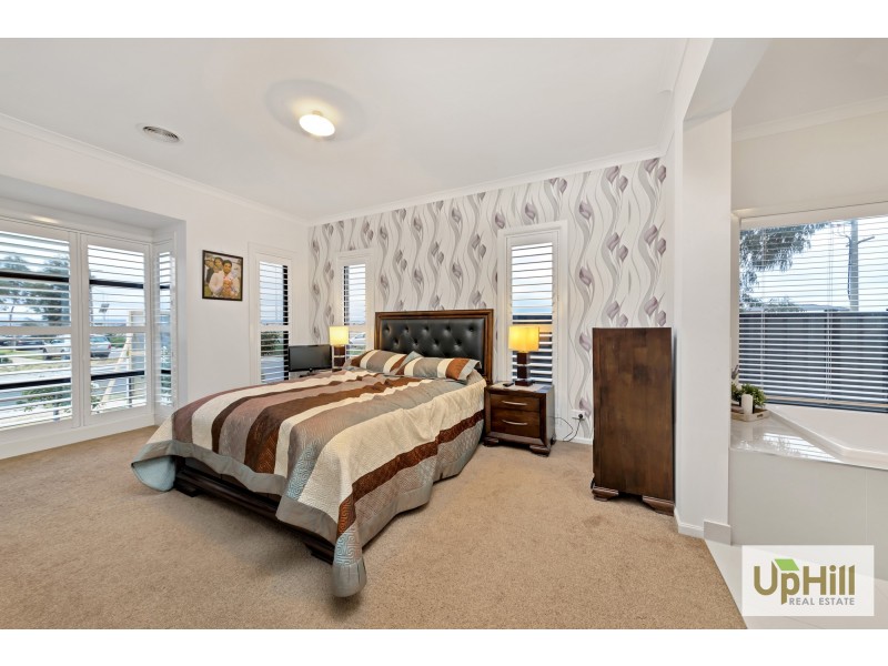 40 PALOMINO AVENUE, Clyde North VIC 3978