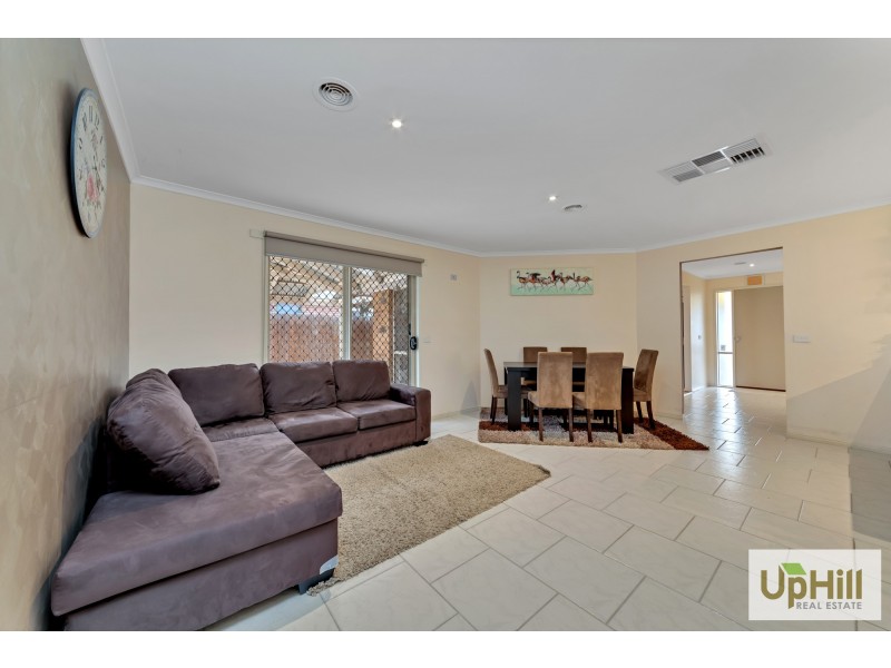 32 Bounty Way, Berwick VIC 3806
