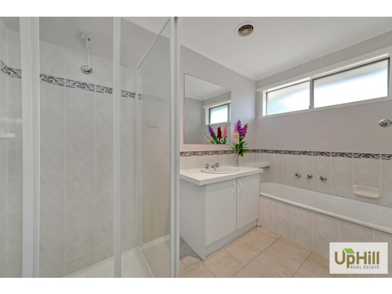 32 Bounty Way, Berwick VIC 3806