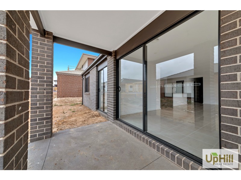 11 ROSANOVE STREET, Clyde North VIC 3978