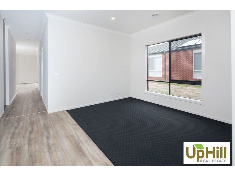 3 LEVENDALE STREET, Clyde VIC 3978