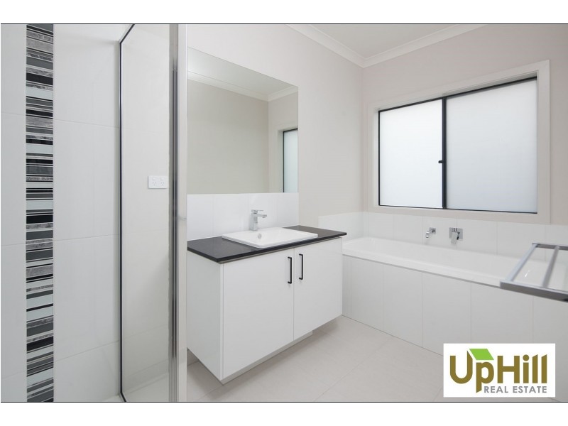 3 LEVENDALE STREET, Clyde VIC 3978