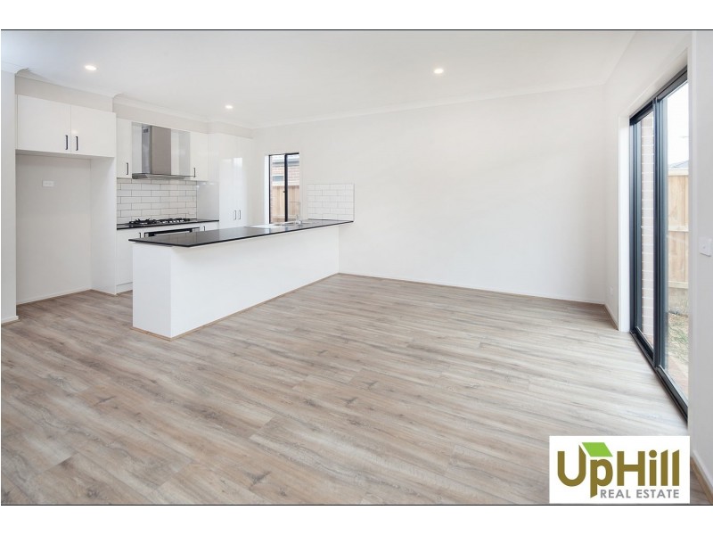 3 LEVENDALE STREET, Clyde VIC 3978