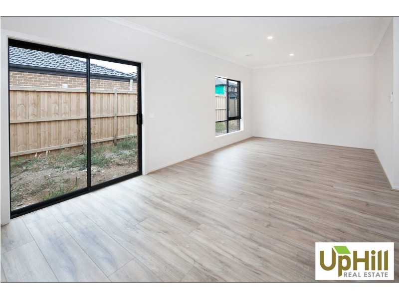 3 LEVENDALE STREET, Clyde VIC 3978