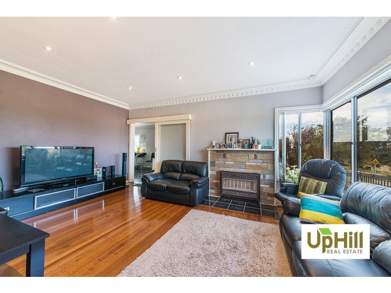 33 Charles Avenue, Hallam VIC 3803