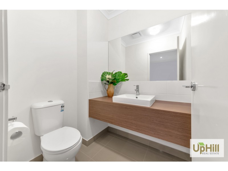 21 Sloane Drive, Clyde North VIC 3978