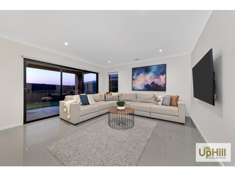 21 Sloane Drive, Clyde North VIC 3978