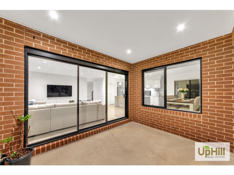 21 Sloane Drive, Clyde North VIC 3978