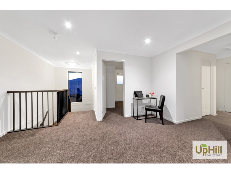 21 Sloane Drive, Clyde North VIC 3978