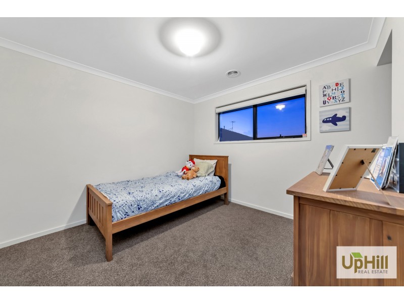 21 Sloane Drive, Clyde North VIC 3978