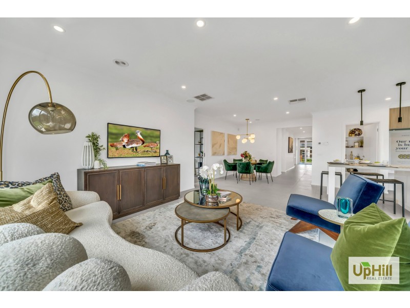 Clyde North VIC 3978