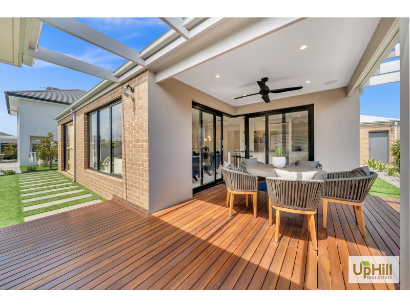 Clyde North VIC 3978