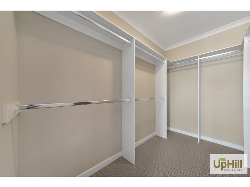 15 Keighery Drive, Clyde North VIC 3978