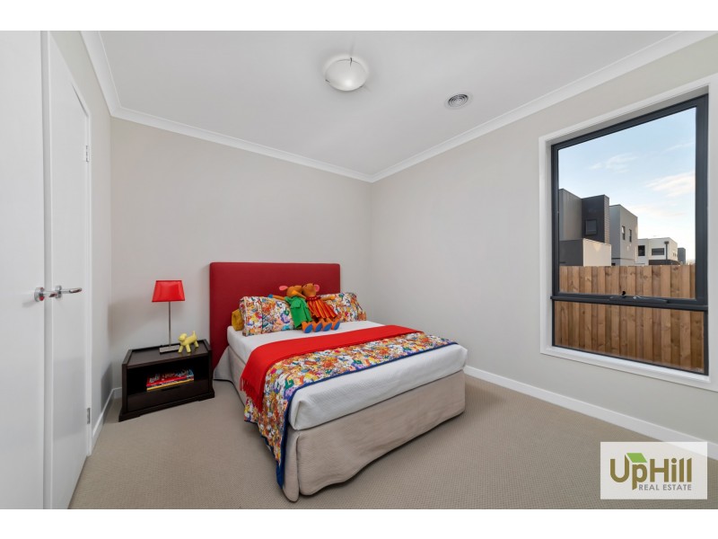 15 Keighery Drive, Clyde North VIC 3978