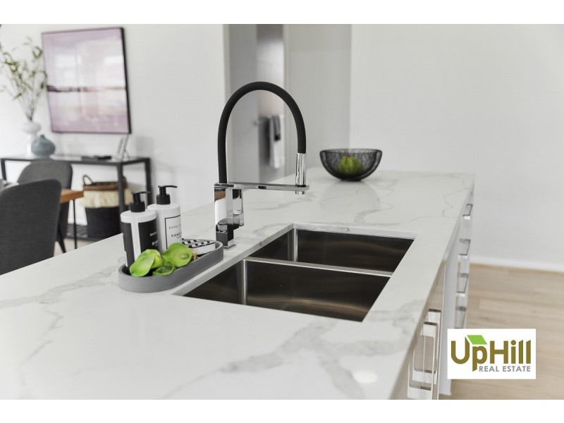 30 VASELLO CIRCUIT, Cranbourne South VIC 3977