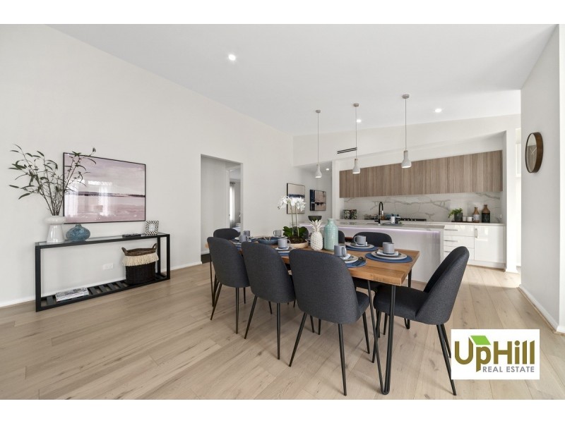 30 VASELLO CIRCUIT, Cranbourne South VIC 3977