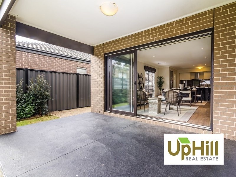 35  WINCHCOMBE WAY, Cranbourne North VIC 3977