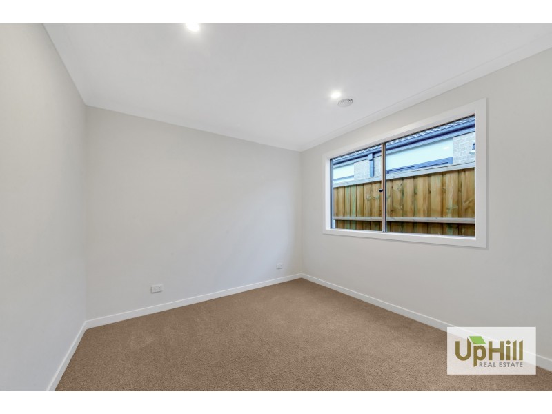 107 Moxham Drive, Clyde North VIC 3978